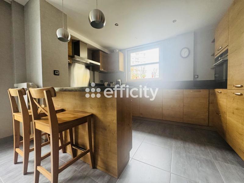 Appartement ancien - 110 m² - 5 pièces