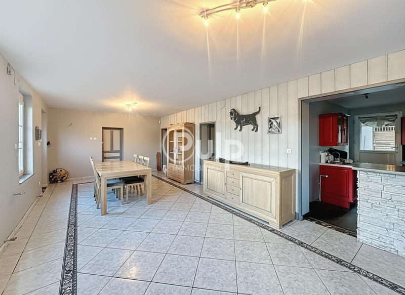 Maison - 153 m² - 11 pièces