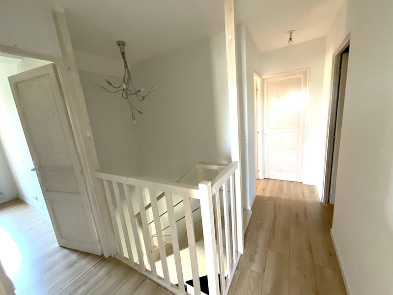 Maison - 164 m² - 8 pièces