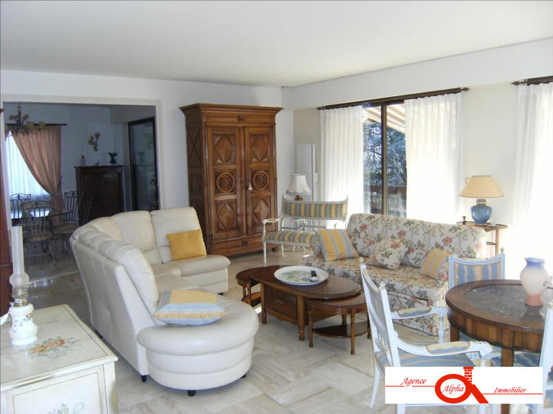 Maison - 180 m² - 6 pièces