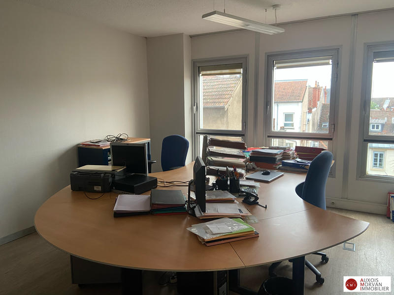 Bureau - 92 m²