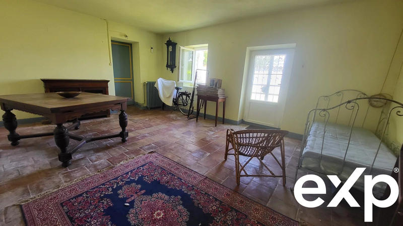 Maison - 213 m² - 8 pièces