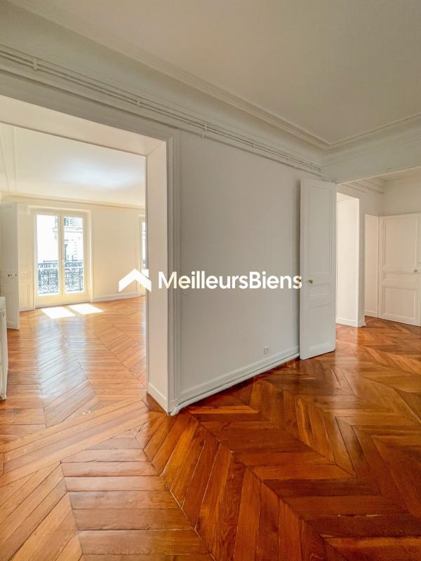 Appartement ancien - 127 m² - 5 pièces