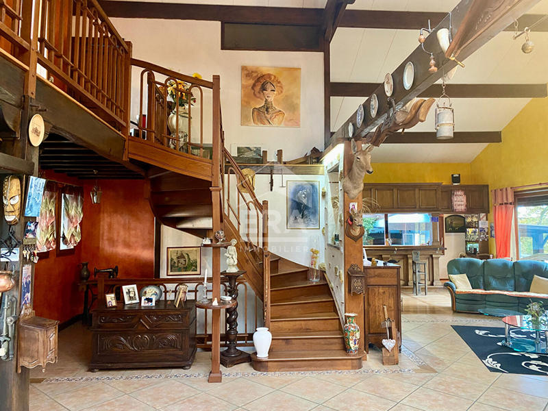 Maison - 184 m² - 5 pièces