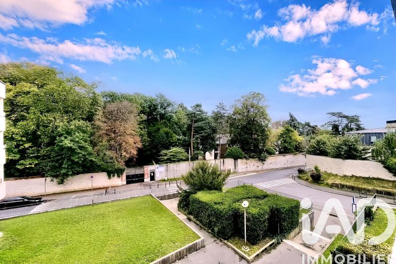 Appartement - 80 m² - 3 pièces