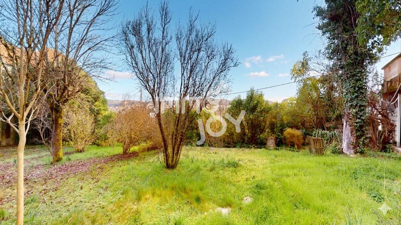 Maison - 214 m² - 7 pièces