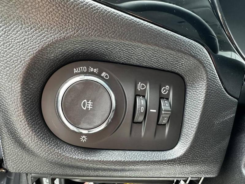 Opel Corsa VI 1.2 Turbo 100ch Edition