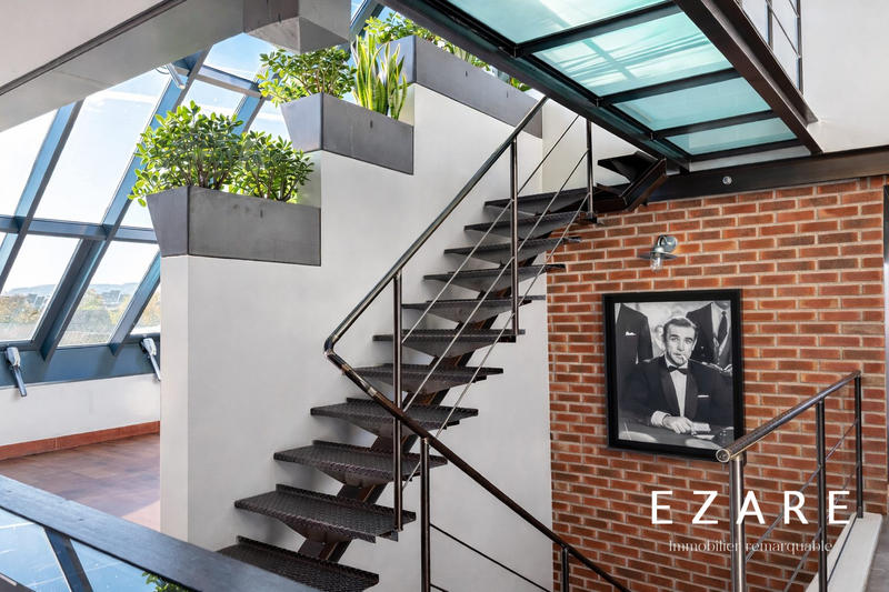 Loft - 138 m² - 6 pièces