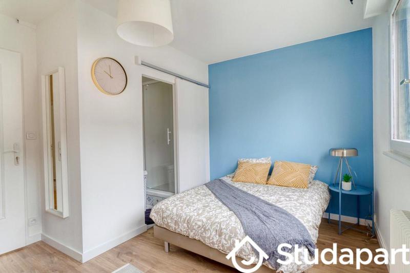 Chambre - 13 m² - 1 pièce