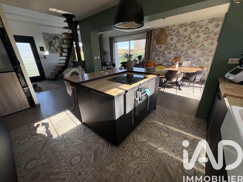 Maison - 94 m² - 3 pièces