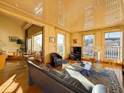 Duplex - 222 m² - 4 pièces