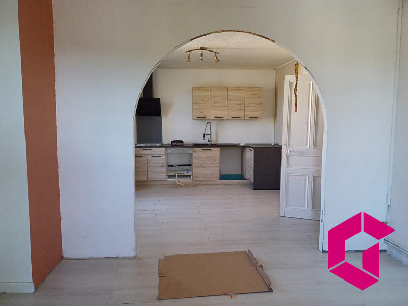 Maison - 192 m² - 9 pièces