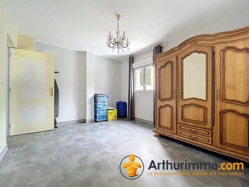 Maison - 225 m² - 10 pièces