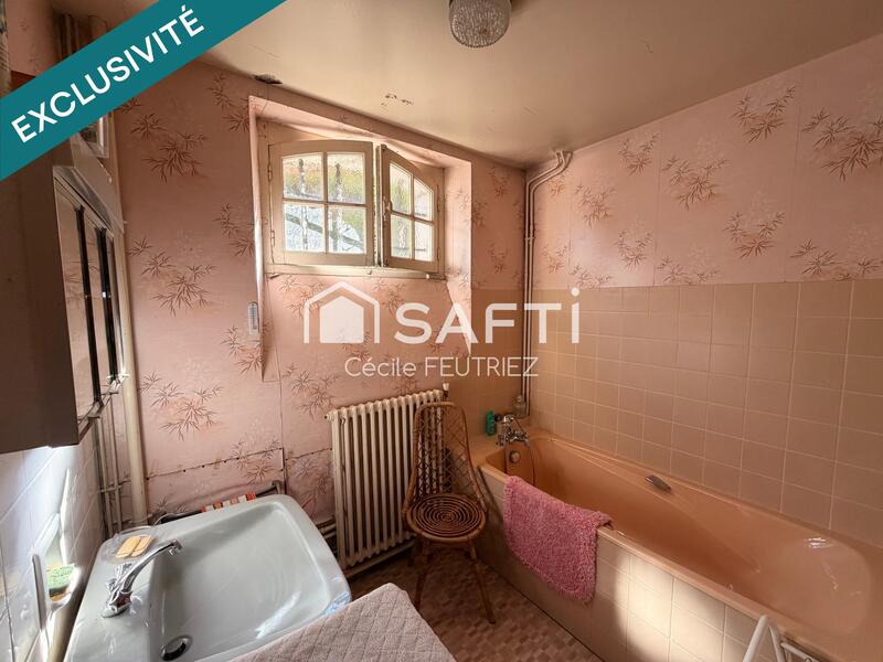 Maison - 200 m² - 12 pièces