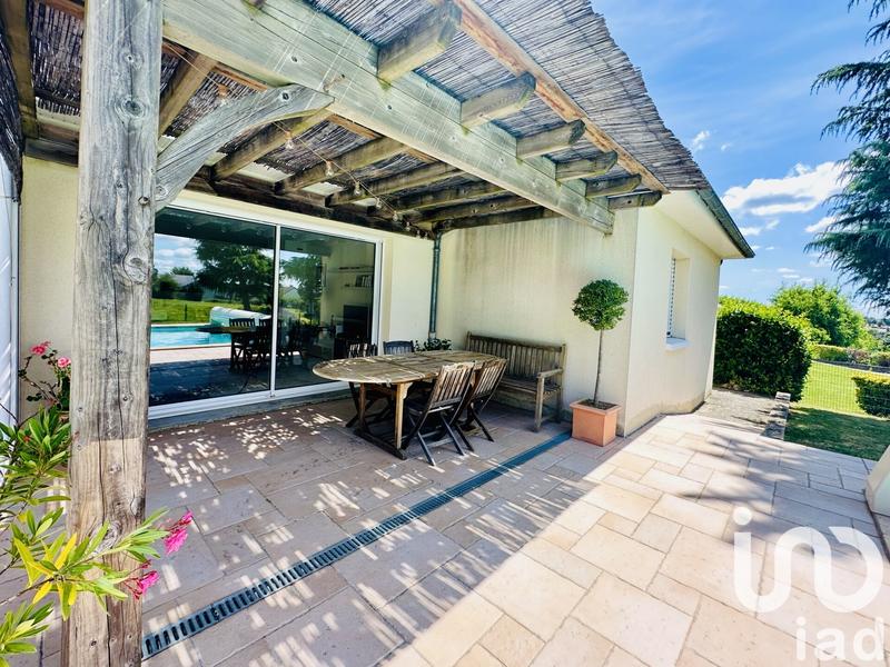 Maison - 181 m² - 6 pièces