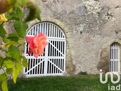 Maison - 201 m² - 7 pièces