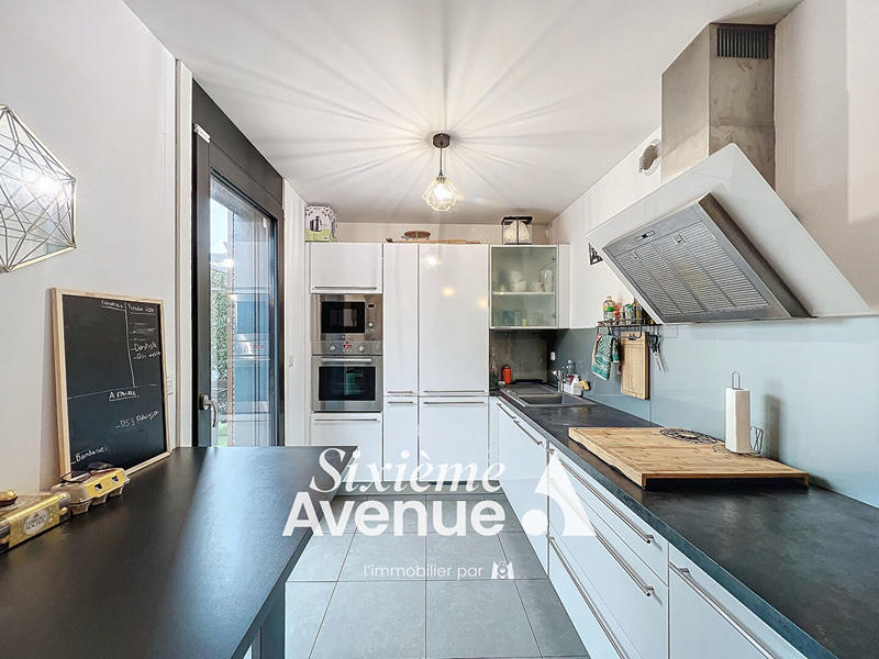 Maison - 85 m² - 4 pièces