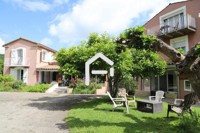 Maison - 620 m² - 20 pièces