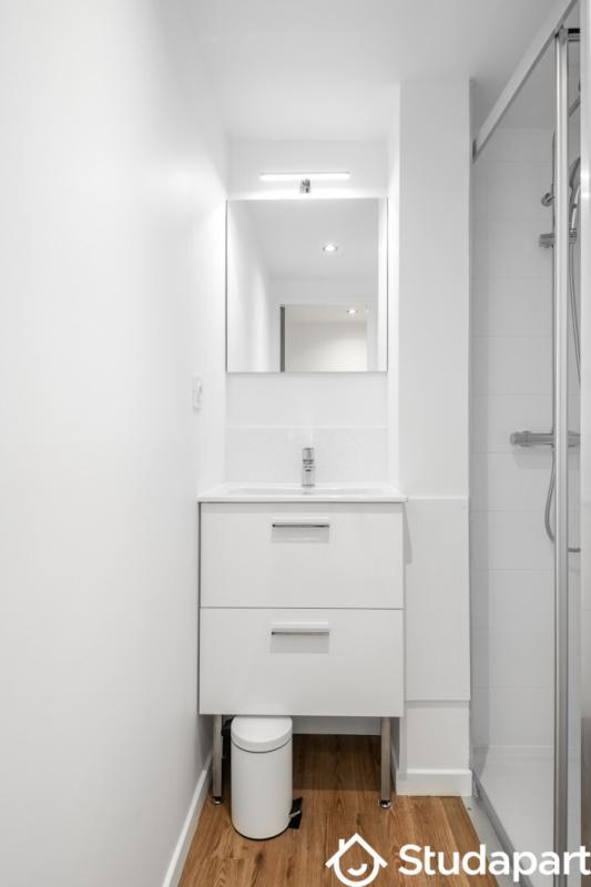Chambre - 9 m² - 1 pièce