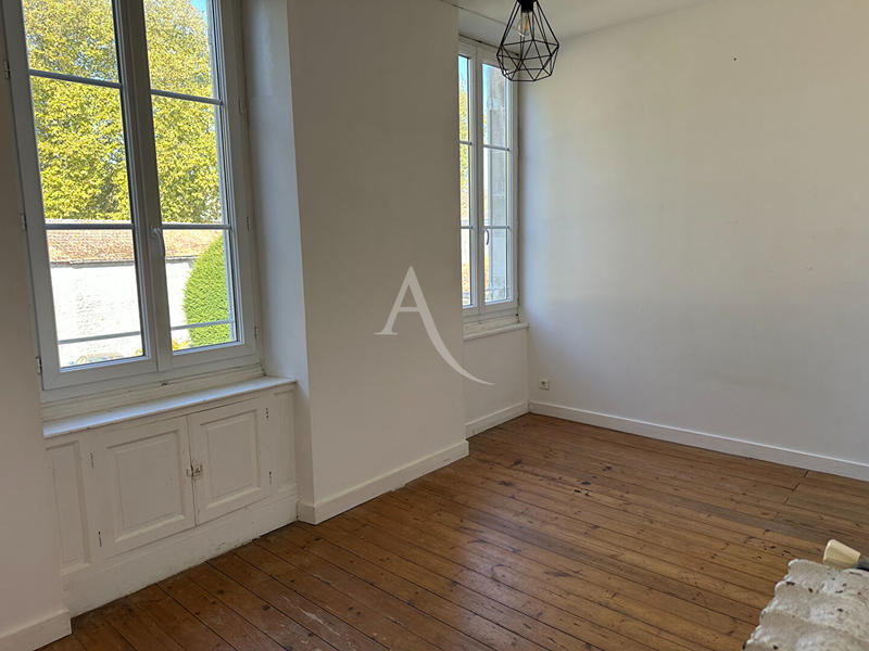 Maison - 121 m² - 8 pièces