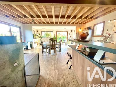 Maison - 140 m² - 6 pièces