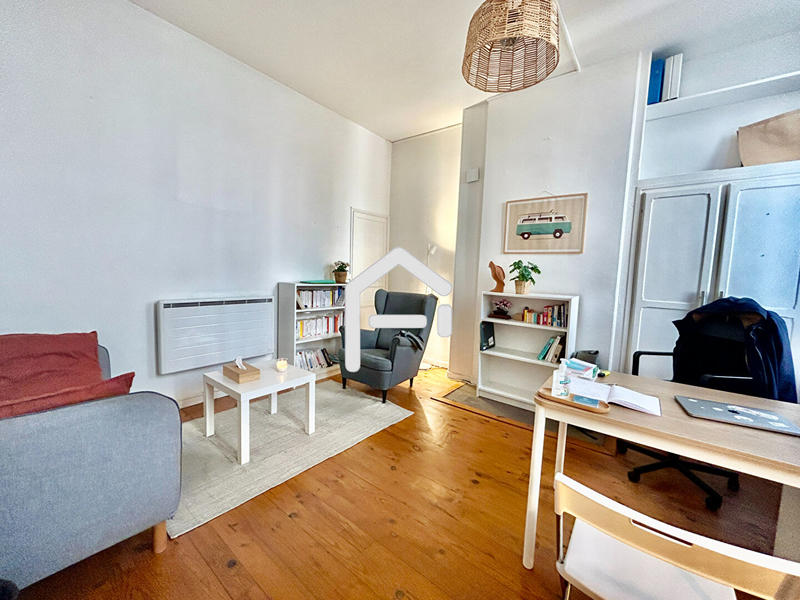 Bureau - 44 m² - 2 pièces