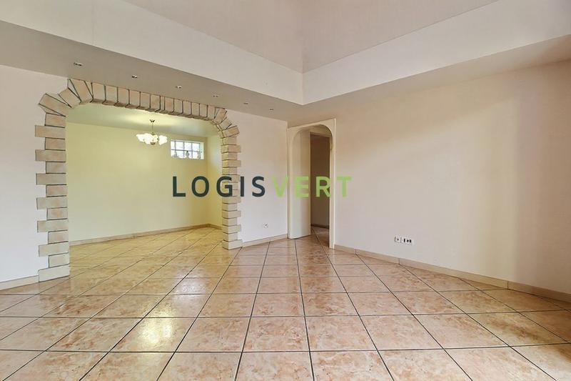 Maison - 117 m² - 6 pièces