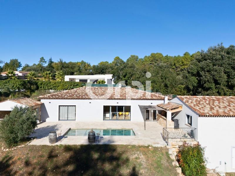 Maison - 180 m² - 5 pièces