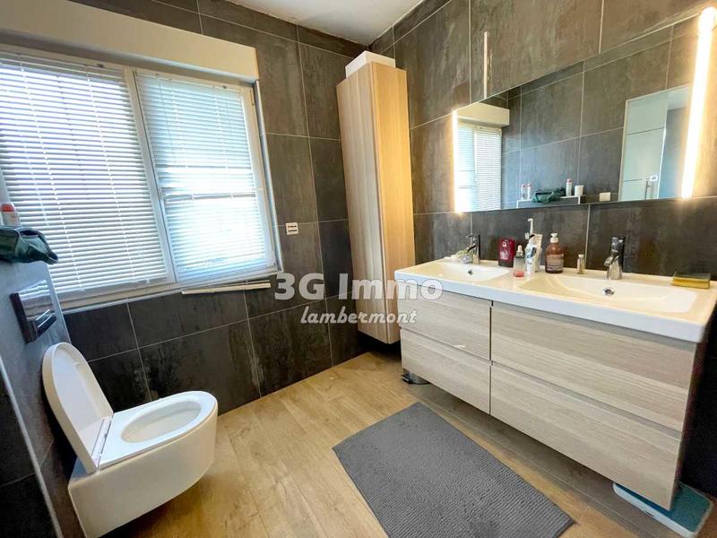 Maison - 180 m² - 6 pièces