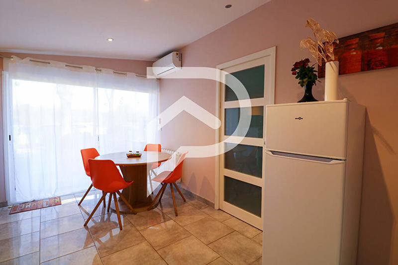 Maison - 215 m² - 7 pièces