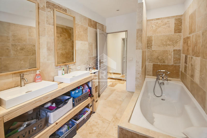 Maison - 155 m² - 5 pièces