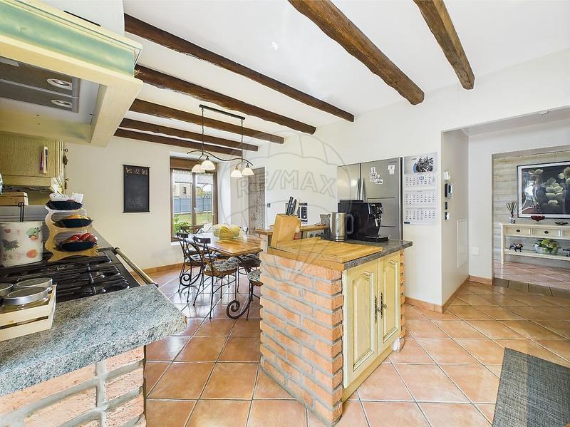 Corps de ferme - 262 m² - 6 pièces