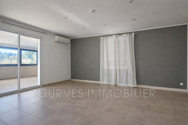 Maison - 215 m² - 6 pièces