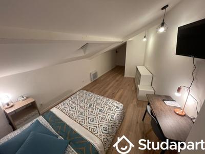 Chambre - 10 m² - 1 pièce