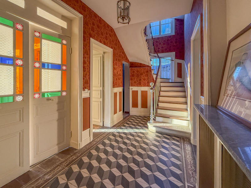 Maison - 198 m² - 7 pièces