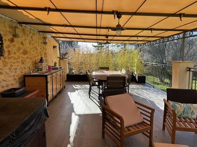 Villa - 200 m² - 7 pièces