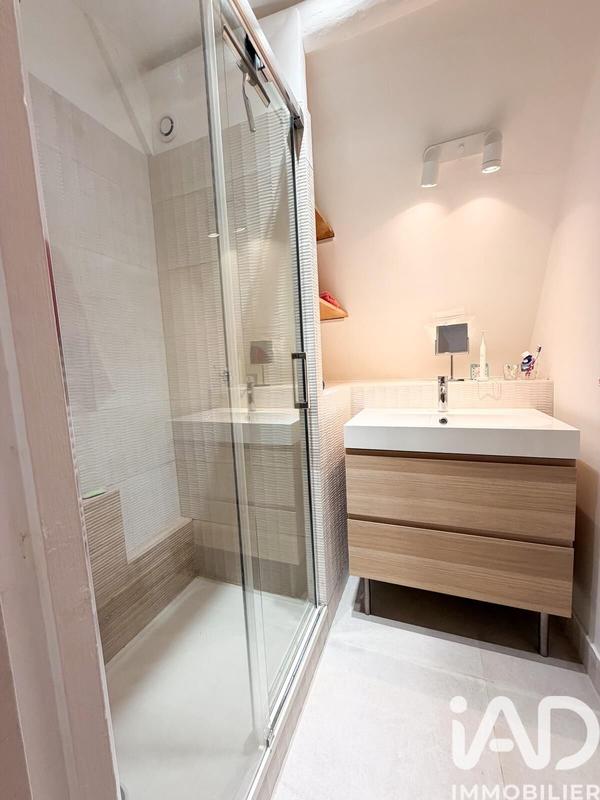 Maison - 321 m² - 10 pièces