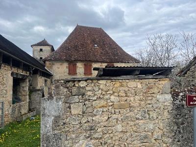 Maison ancienne - 307 m² - 5 pièces