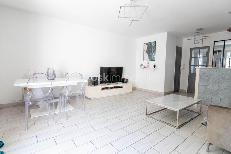 Maison - 84 m² - 4 pièces