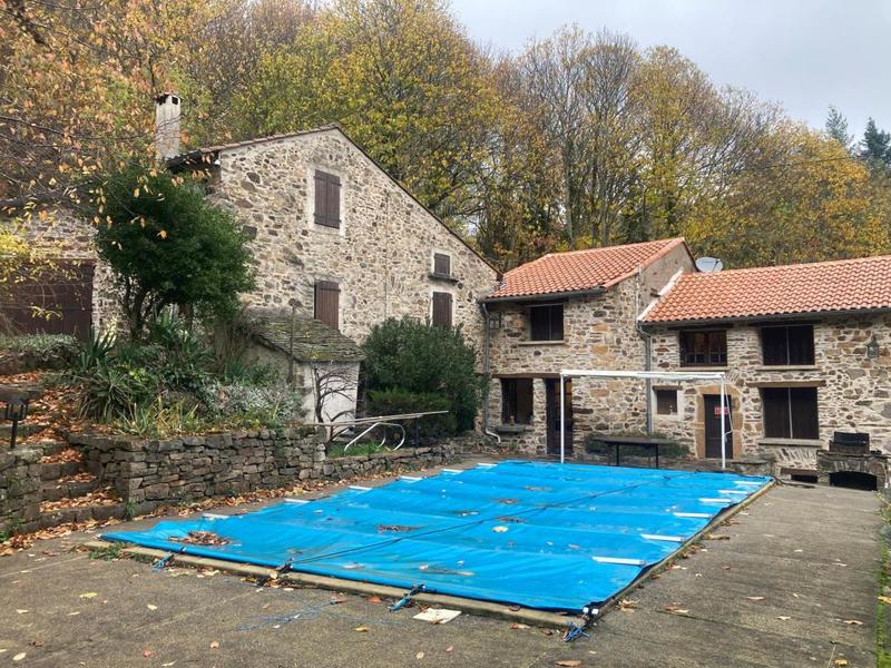 Maison en pierre - 180 m² - 11 pièces