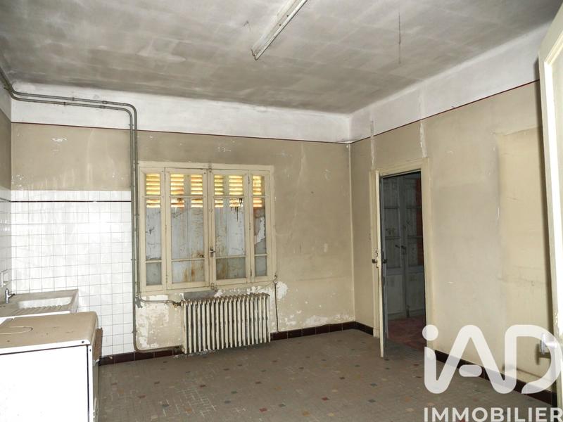 Maison - 230 m² - 6 pièces