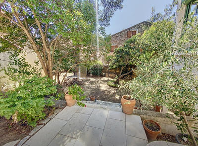 Maison - 207 m² - 8 pièces