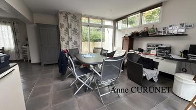 Maison - 160 m² - 7 pièces