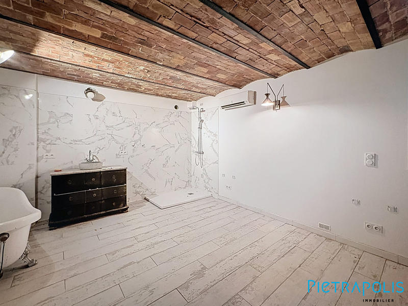 Appartement - 100 m² - 5 pièces