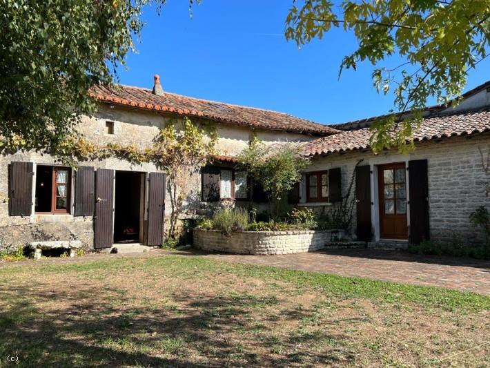 Maison en pierre - 177 m² - 6 pièces