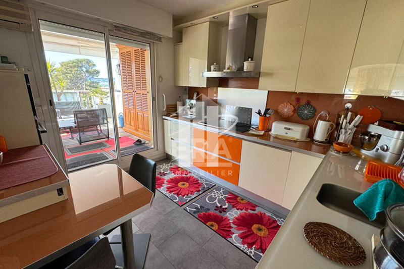 Appartement - 93 m² - 3 pièces