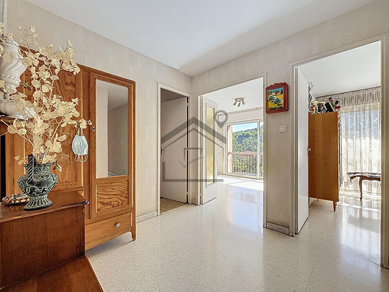 Appartement - 100 m² - 5 pièces