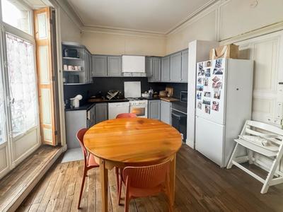 Appartement - 80 m² - 4 pièces