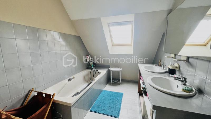 Maison - 120 m² - 6 pièces