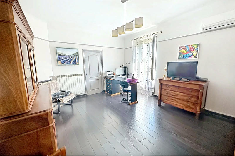 Maison - 161 m² - 7 pièces